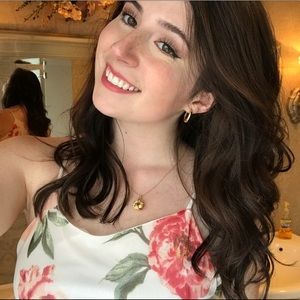 Meet your Posher, Elena